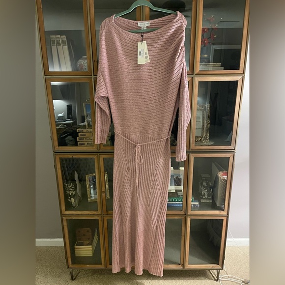 NWT Size XL Never Fully Dressed - Picture 1 of 5